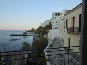 Imagen de la galería de Mansion at Chora in Andros, en Ándros