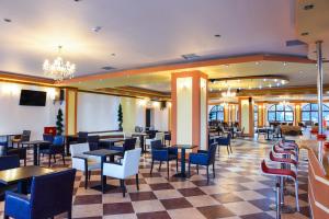 TV a/nebo společenská místnost v ubytování Chrysoula Hotel