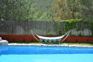 Villa Olivo Cerra daの敷地内または近くにあるプール