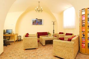TV a/nebo společenská místnost v ubytování Hotel STARÝ PIVOVAR