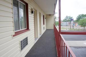 Μπαλκόνι ή βεράντα στο Passport Inn Niagara Falls