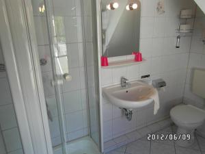 Ένα μπάνιο στο Pension Deichgraf Middelhagen +18 φωτογραφίες