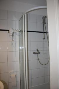 Ένα μπάνιο στο Zentrales Apartement Bremen