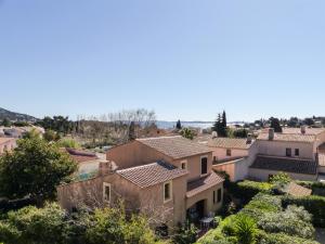 an aerial view of a village with houses at vacances en bord de mer in Carqueiranne