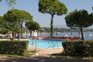 Afbeelding uit fotogalerij van Le Corti Del Lago in Padenghe sul Garda