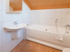 Zdjęcie z galerii obiektu Spacious Chalet in Annaberg-Lungötz with Sauna w mieście Annaberg im Lammertal
