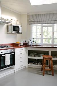 Virtuvė arba virtuvėlė apgyvendinimo įstaigoje Chambery