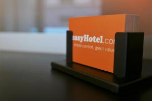 Majutusasutuses easyHotel Zürich City Centre olev sertifikaat, autasu, silt või muu dokument