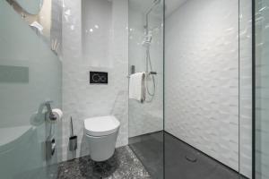 Łazienka w obiekcie Hotel Ploberger