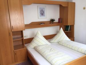 Ένα ή περισσότερα κρεβάτια σε δωμάτιο στο Haus Rotspitze