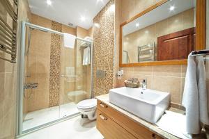 Koupelna v ubytování Dilhayat Kalfa Hotel + 32 fotografií