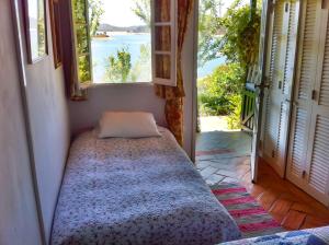 Cama o camas de una habitación en Paradise in Portugal