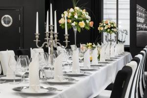 Reštaurácia alebo iné gastronomické zariadenie v ubytovaní Best Western Plus Krakow Old Town