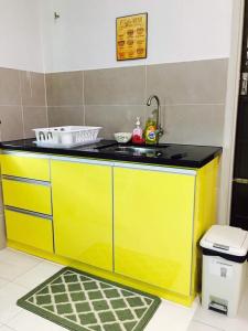 Dapur atau dapur kecil di Homestay Melaka Urich