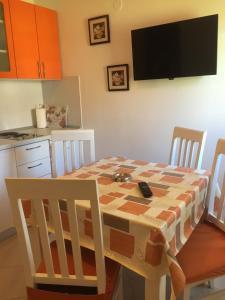 Imagen de la galería de Apartments Ana Buratovic, en Stari Grad 60 fotos más