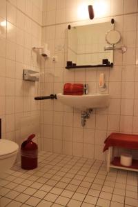 Kylpyhuone majoituspaikassa Stadt-Gut-Hotels - Das Kleine Hotel