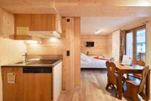 Gallery image of Loc'Hotel Alpen Sports in Les Gets