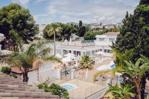 Бассейн в Hotel Villa Flamenca или поблизости