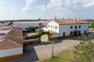 Το κτήριο όπου στεγάζεται  the country house