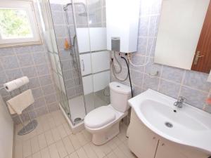 Kúpeľňa v ubytovaní House Nikola 1422 + 19 fotografií
