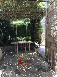 Afbeelding uit fotogalerij van Apartment Get in Supetar +24 foto's