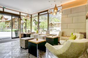 Posezení v ubytování Hotel Garni Tannleger B&B