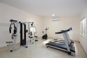 Fitness centrum a/nebo fitness zařízení v ubytování SJ Tour - San Juan Foz do Iguaçu