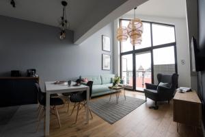 Część wypoczynkowa w obiekcie Apartament Portowy Zakątek