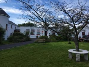 A garden outside The Burren Hostel - Sleepzone