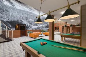 Biliardový stôl v ubytovaní Interferie Sport Hotel Bornit