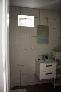 Ett badrum på Dworek Wymysłowo