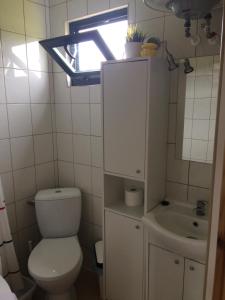 Domki Letniskowe Malinka tesisinde bir banyo