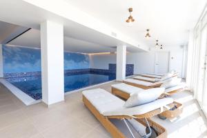 Bazén v ubytování Strandhotellet nebo v jeho okolí