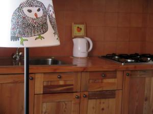 Coffee and tea making facilities at B&B Villa Dalegno