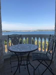 Příroda nedaleko apartmánu + 2 fotografie