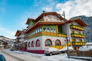 Afbeelding uit fotogalerij van Hotel Alpino Al Cavalletto in Canazei