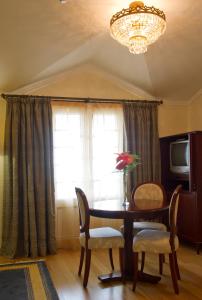 TV a/nebo společenská místnost v ubytování Hotel Quinta Bela S Tiago