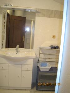 A bathroom at Apartments Klabjan