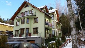 Budova, v ktorej sa apartmán nachádza