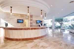 Lobbyn eller receptionsområdet på Aparthotel Tropic Garden