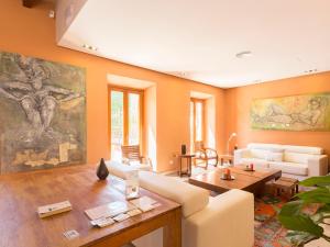 Część wypoczynkowa w obiekcie Ca' n Beia Suites - Adults Only