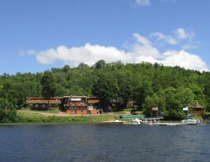 Afbeelding uit fotogalerij van AJ's Lodge and Oven in Bergland