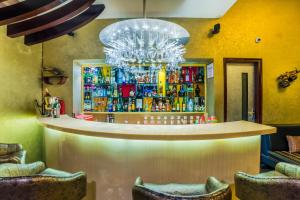 小丘酒店酒廊或酒吧区