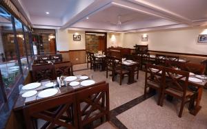 Restaurace v ubytování Hotel Vishnu Palace