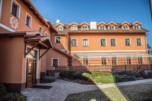 Budova, kde se hotel nachází