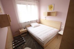 Posteľ alebo postele v izbe v ubytovaní Standard Delegacyjny Bed & Breakfast