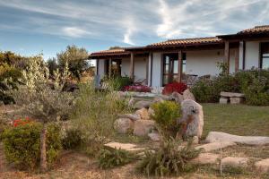 Giardino di Agriturismo Nuraghe Tuttusoni