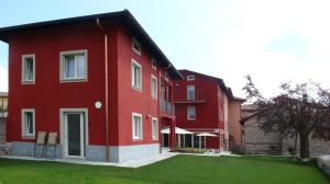 The building in which fogadókat is located