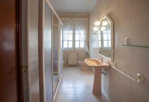 Kúpeľňa v ubytovaní Casa Anton - Villa ideal familias y grupos grandes, piscina privada