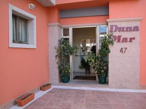 Zdjęcie z galerii obiektu Apartamentos Dunamar w mieście Noalla